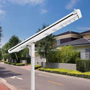 Adjustable Cloud Based Cleaning Solar Street Light